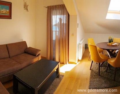 Galiot Apartman, privatni smeštaj u mestu Djenović, Crna Gora - IMG-4f9532c15c59cb08bbafabf05c3d6733-V